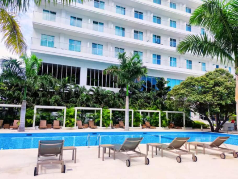 Edificio Playa Dormida 2 Con Piscina Y Playa Appartement